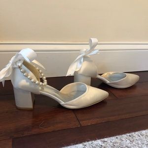 Womens Satin Chunky Heel Pump - Size 8.5